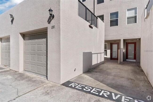 Building Photo - 128 S Bumby Ave Unit 6 Rental