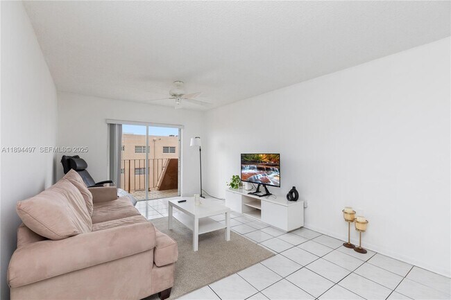 Photo - 1630 W 46th St Unit 514B