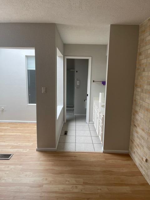 Photo - 4449 Walden Ln NE