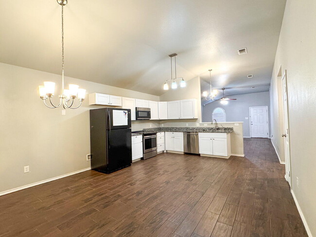 Photo - 6607 35th St