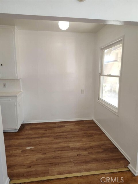 Photo - 1054 E Artesia Blvd Apartamento Unidad 4