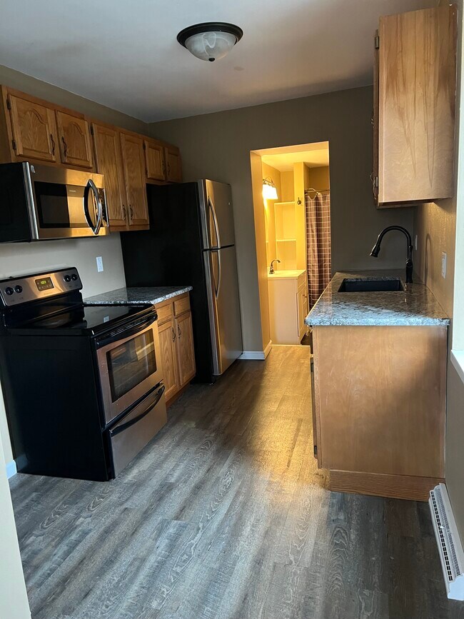 Photo - 702 Gertrude St