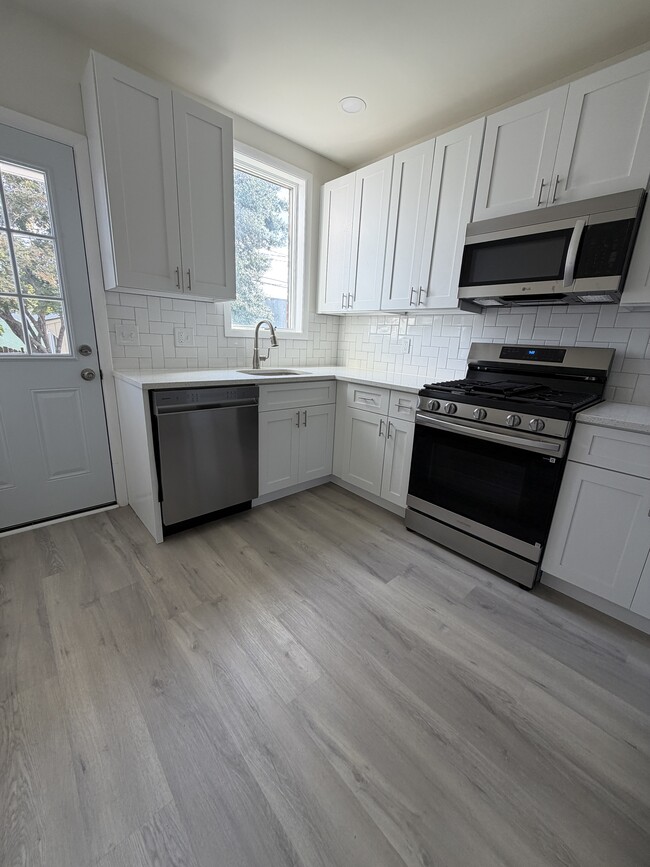 6769 Woodley Rd