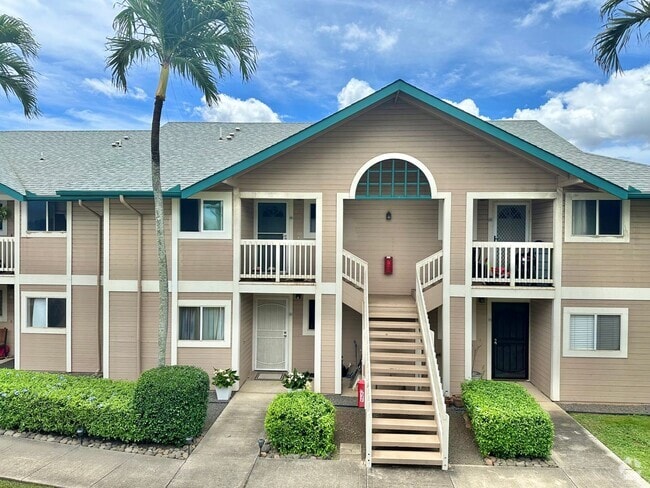 Building Photo - Spacious 2 Bedroom / 2 Bath Mostly Furnish... Rental