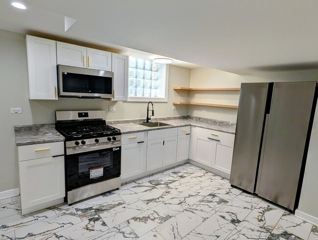 Photo - 41 W 14th Pl