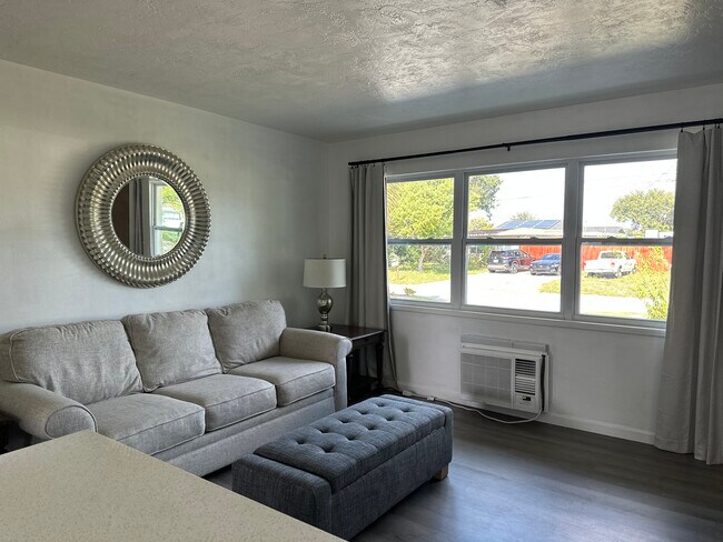 Photo - 9372 88th Way N