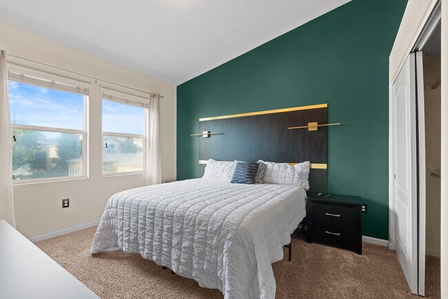 Photo - 1900 Danbrook Dr