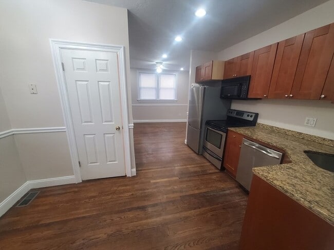 Photo - 854 Dorchester Ave Unit 1