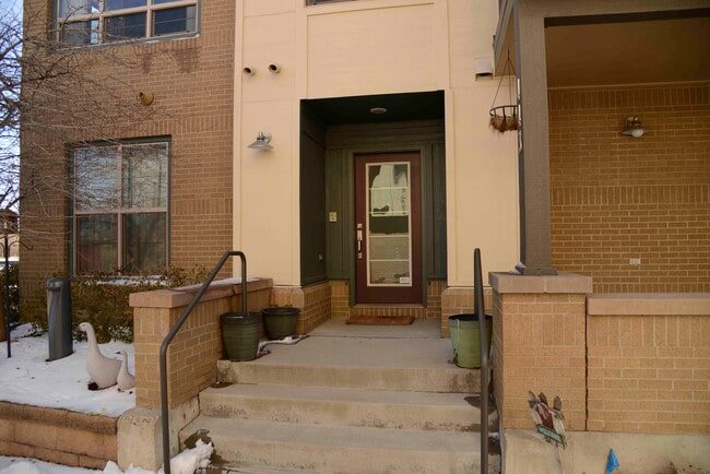 Photo - 443 S Quay St