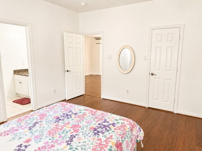 Photo - 5507 Cranston Ct