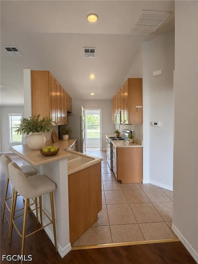 Photo - 5315 Belrose St