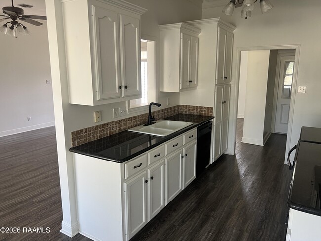 Photo - 136 Pinnacle Dr