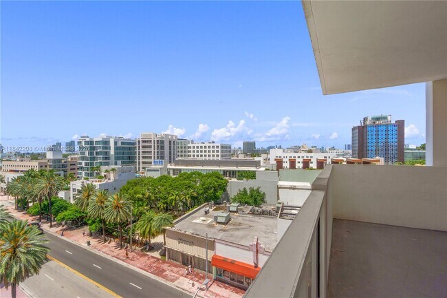 Photo - 100 Lincoln Rd Unidad 811