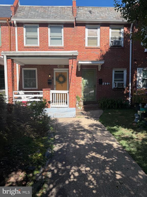 Photo - 420 N Henry St