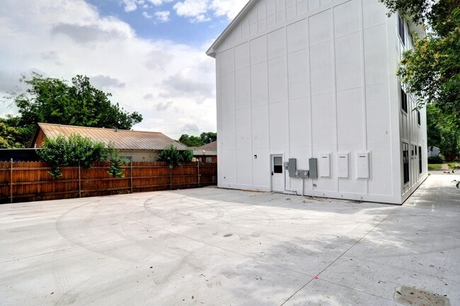 Photo - 3214 McCart Ave Unit 3214 MC-2028