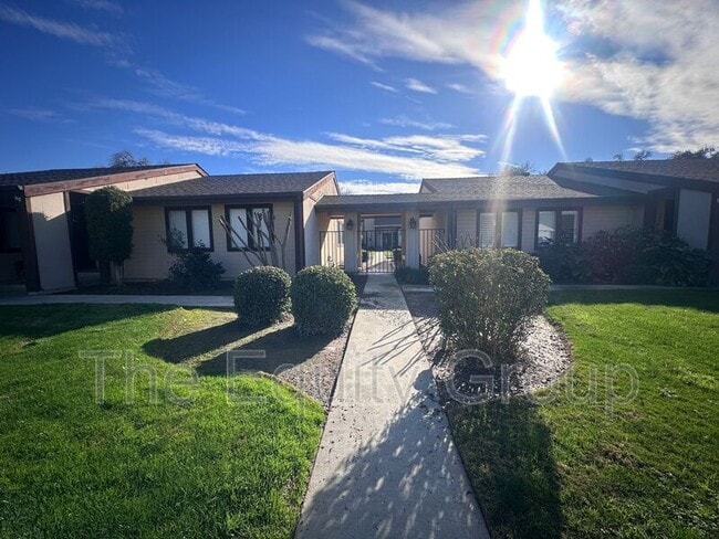 Photo - 3737 W Hillsdale Ave