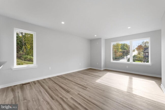 Photo - 153 Old Lincoln Hwy