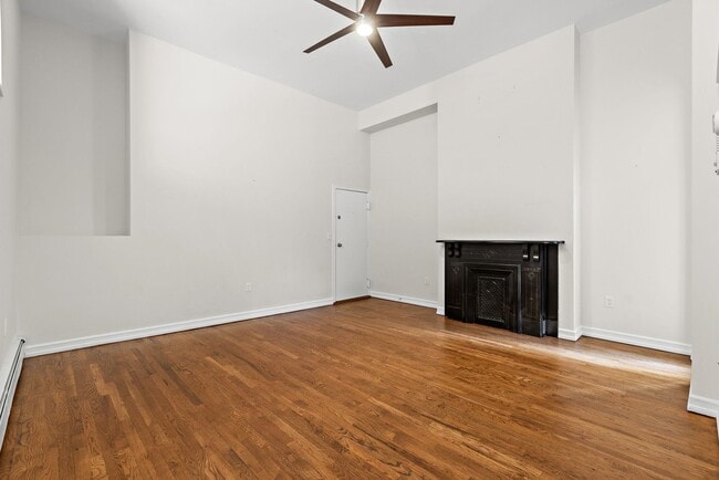 Photo - 211 14TH St Unit 1R