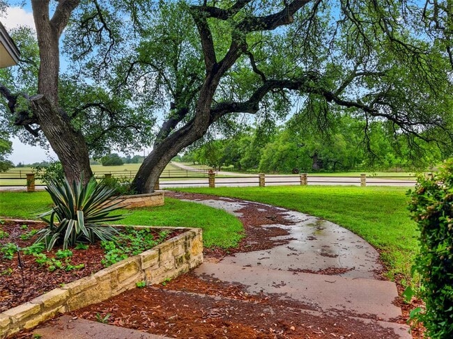 Photo - 6106 FM Rnch