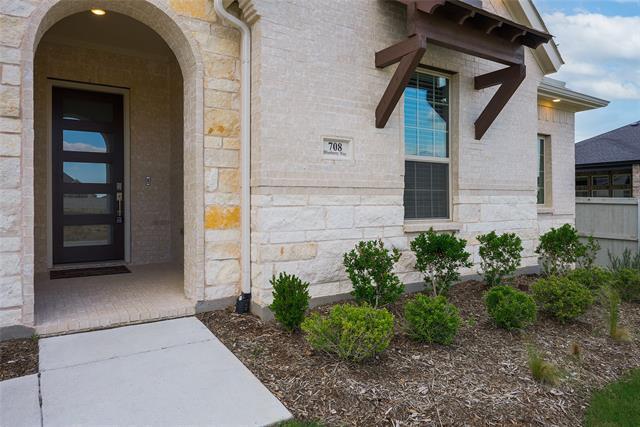 Photo - 708 Blueberry Way