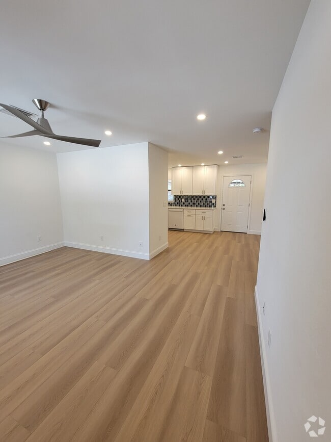 Building Photo - 10254 Pennsylvania Ave Rental