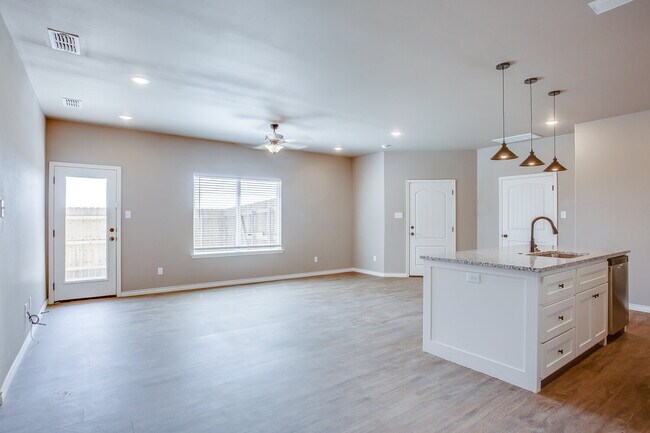 Like-New Construction 3/2/2 in Shallowater!