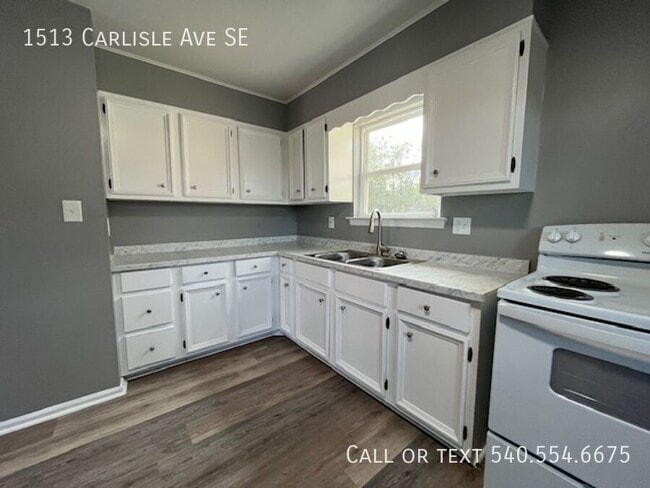 Photo - 1513 Carlisle Ave SE