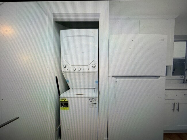 Photo - 2022 E 53rd St Unit D1