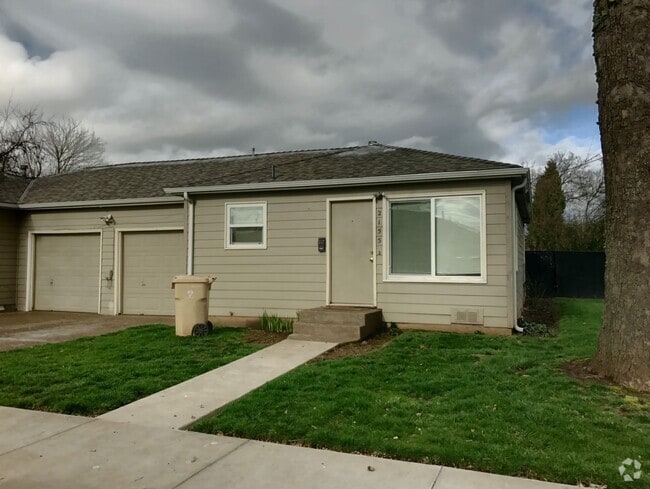 Building Photo - 2 Bedroom Duplex ~ Albany ~ Pet Friendly Unit 2155 5th Ave SE Rental