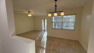 Photo - 100 Stratford H Unit 1000