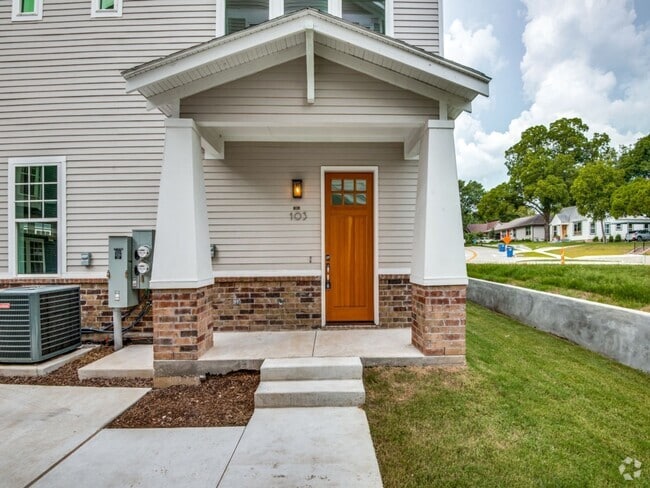 Building Photo - Welcome to a beautiful Craftsman-style end... Rental