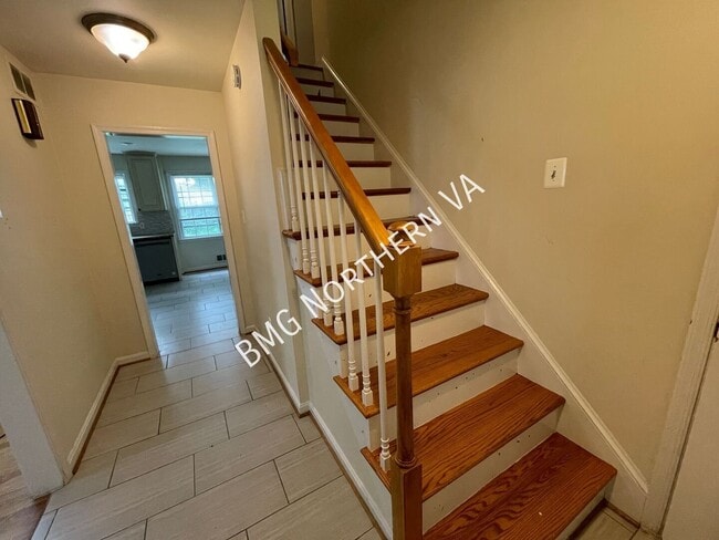 7905 Lewinsville Rd