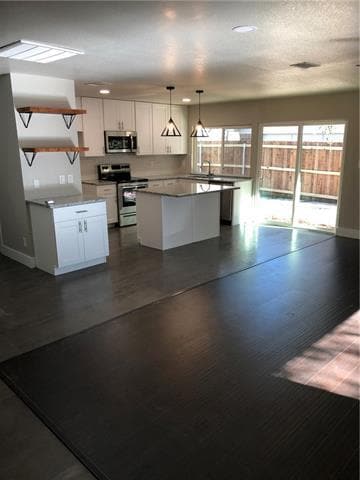 Photo - 1531 Camelia Dr