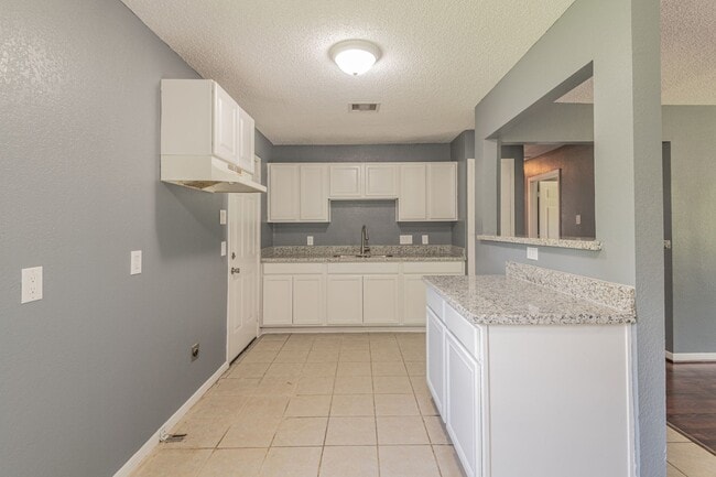 Photo - 5407 Thrush Dr