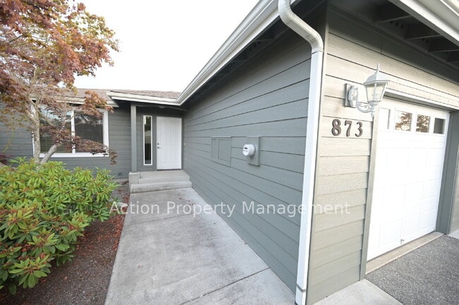 Photo - 2 bed, 2 bath, 1 car garage in a 4-plex, in Sequim