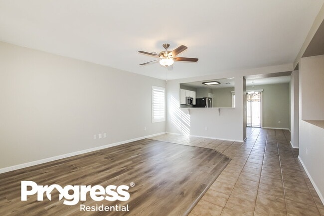 3126 W Lucia Dr