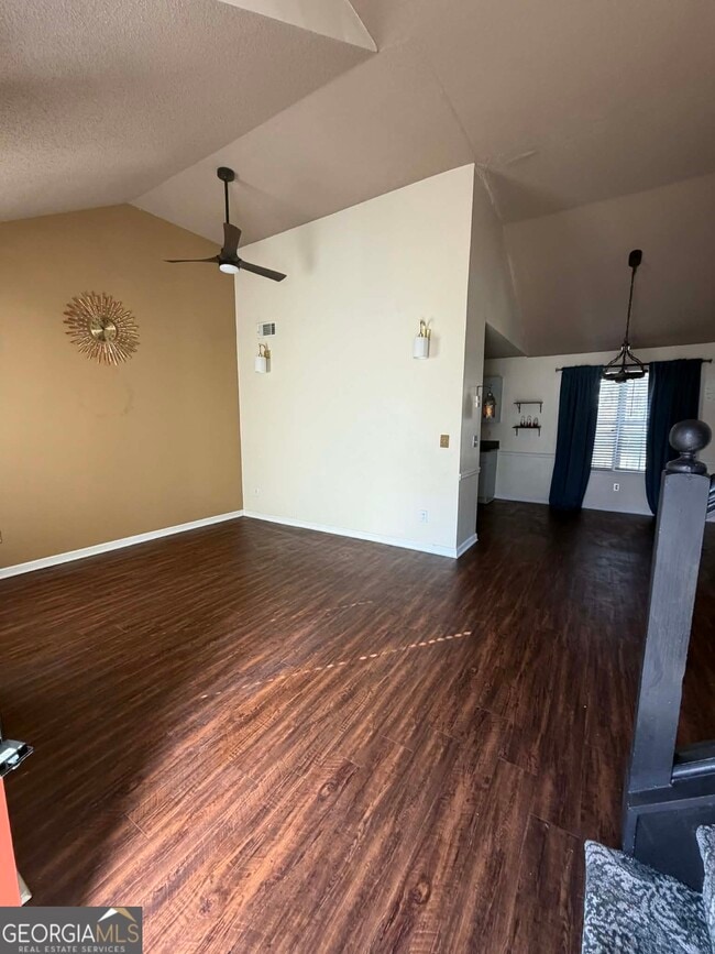 Photo - 2890 Duncan Pl