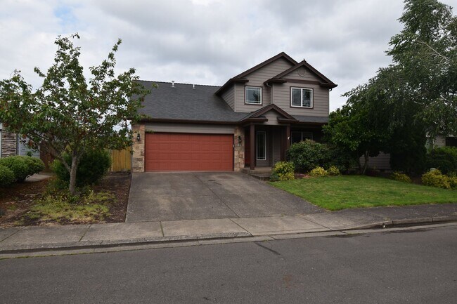 Beautiful Home In Quiet Neighborhood! - Beautiful Home In Quiet Neighborhood!