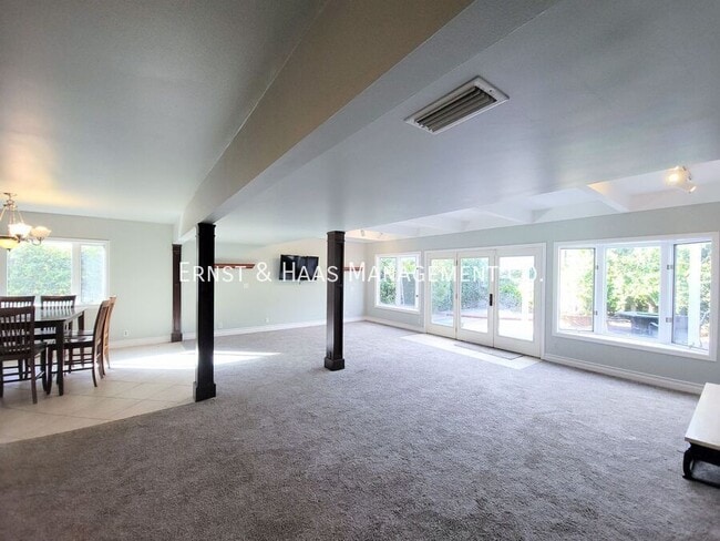 Photo - 869 E Kallin Way