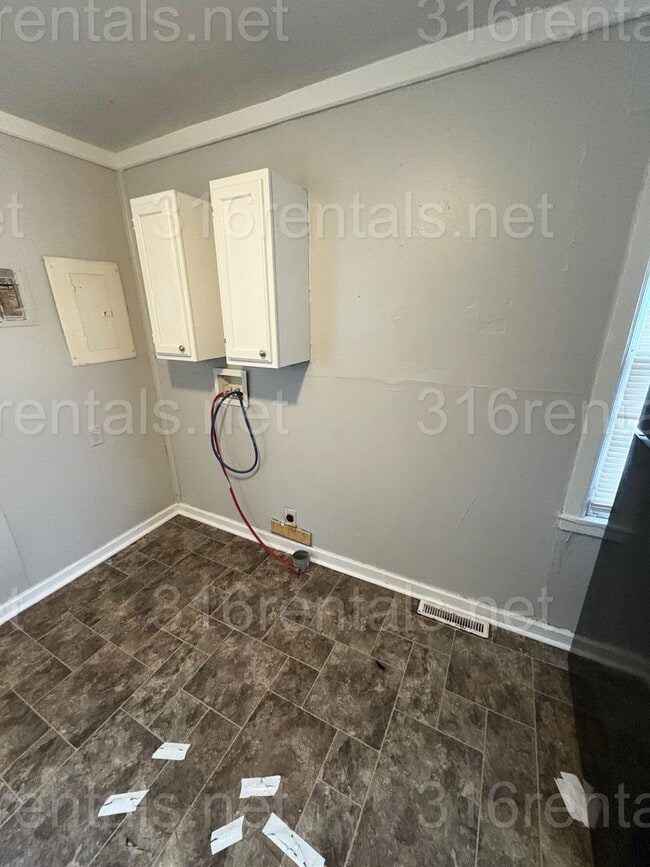 Photo - $685 - 2 bedroom / 1 bathroom - Single Family Home