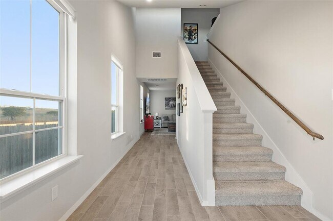 Photo - 408 Black Opal Dr