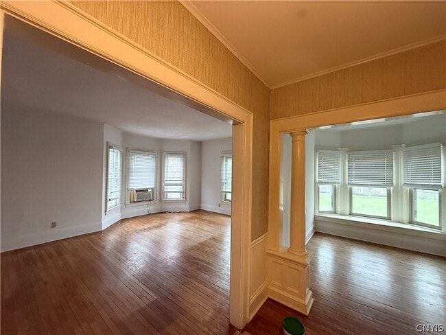 Photo - 5148 Highbridge St