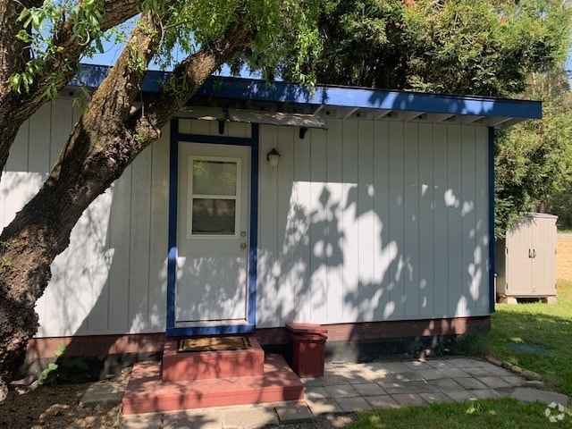 Building Photo - 4340 Roblar Rd Unit Studio #1 Rental