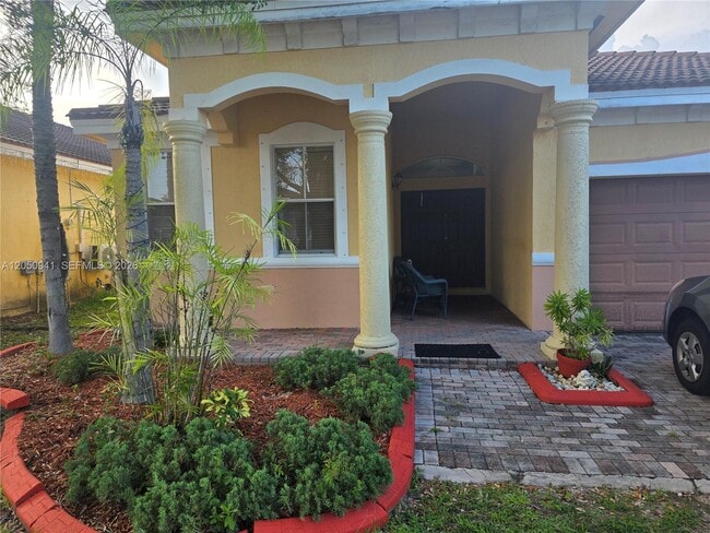 Building Photo - 15103 SW 11th Ln