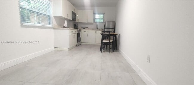 Photo - 259 NE 56th St Unit 2