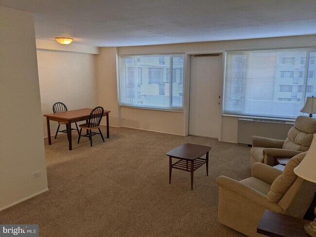 Photo - 4501 Arlington Blvd Unit 718