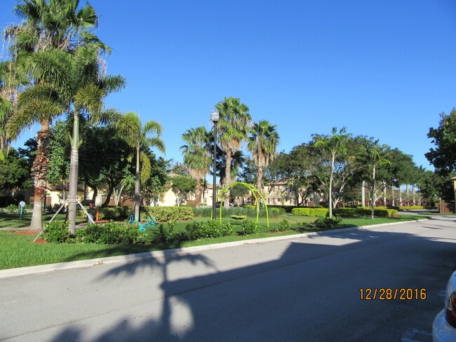 Photo - 3370 NE 14th Dr