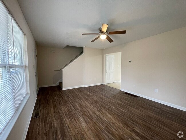 Building Photo - 254/252 AW Unit 254 april way Rental
