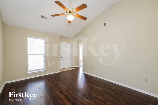 Photo - 7602 Iris Dr