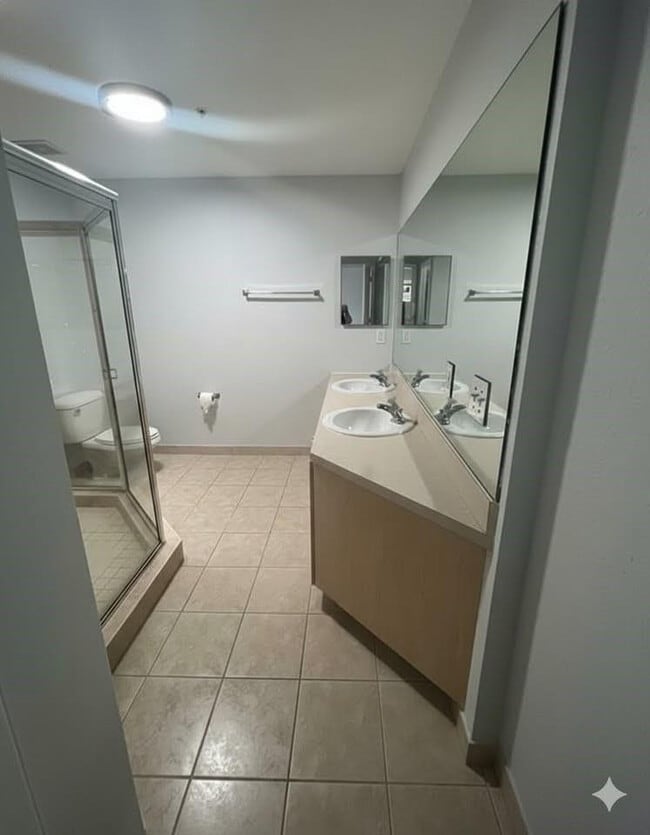 Photo - 2801 Riverside Dr Unit 204